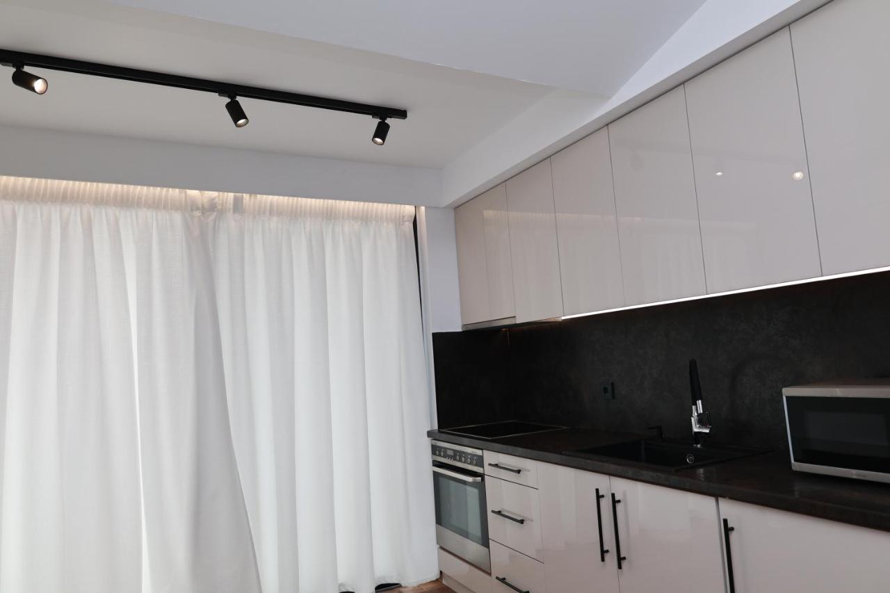 Paris-Irini Studios And Apartments Plomari エクステリア 写真