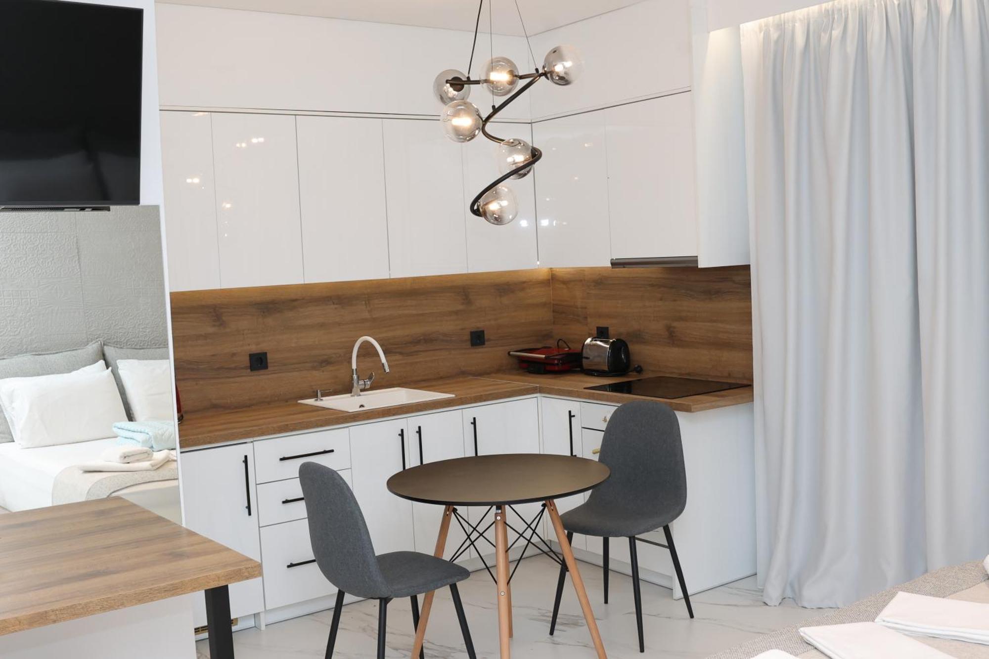 Paris-Irini Studios And Apartments Plomari エクステリア 写真